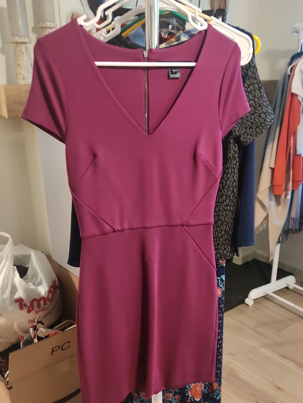 French Connection Berry V-Neck Mini Sheath Dress